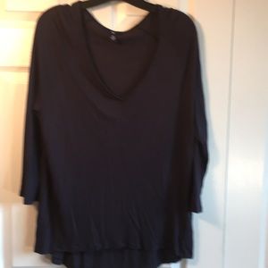 Gap Navy 3/4 sleeve tee. Scoop, neck size medium